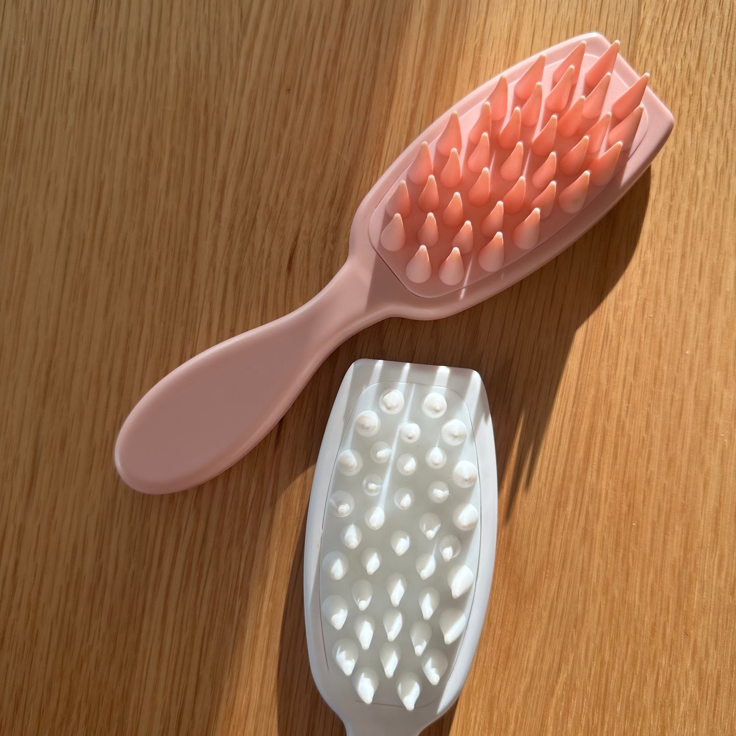 Collagen Stimulating Rejuvenating Soft Resin Facial Brush