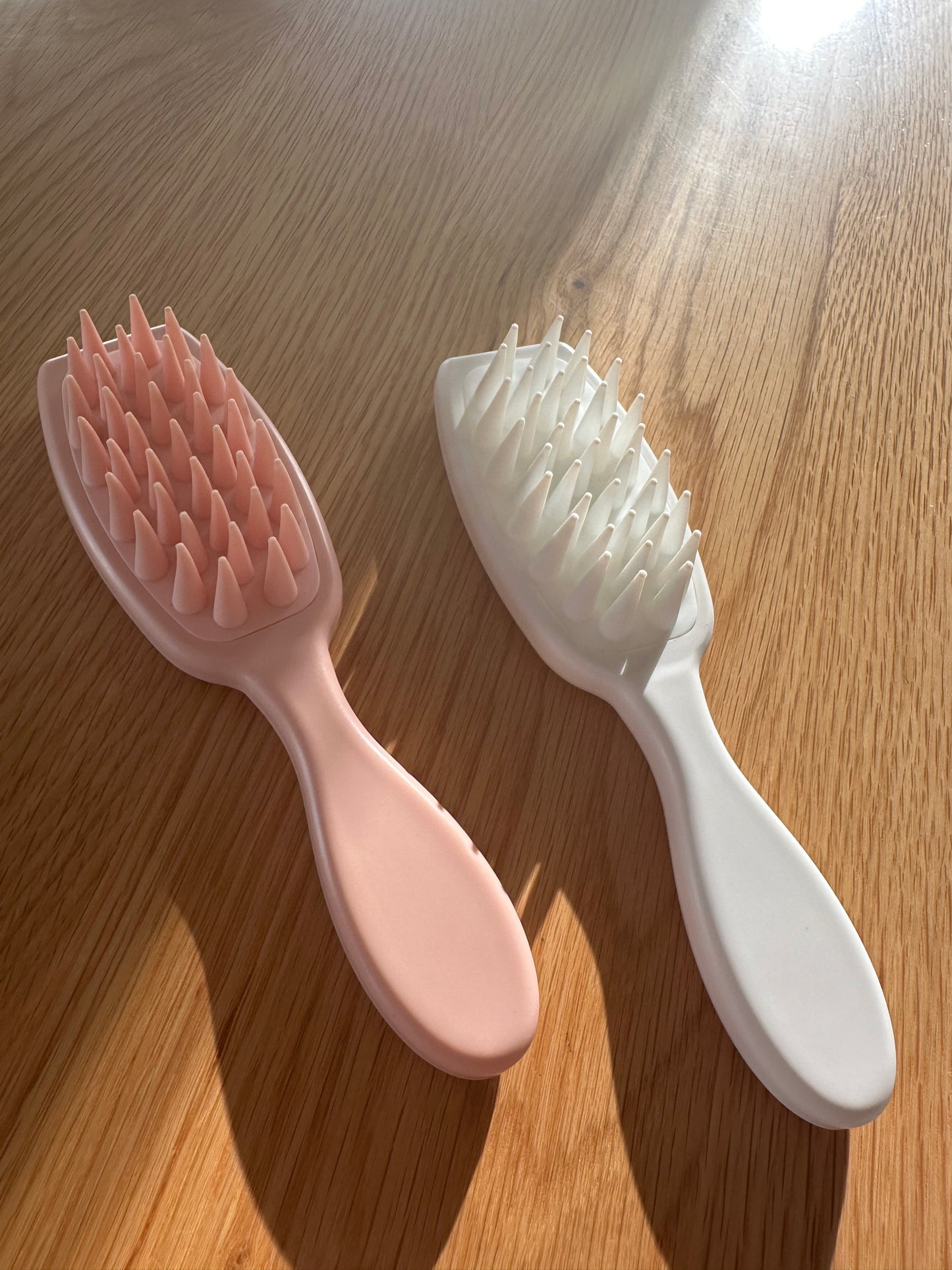 Collagen Stimulating Rejuvenating Soft Resin Facial Brush